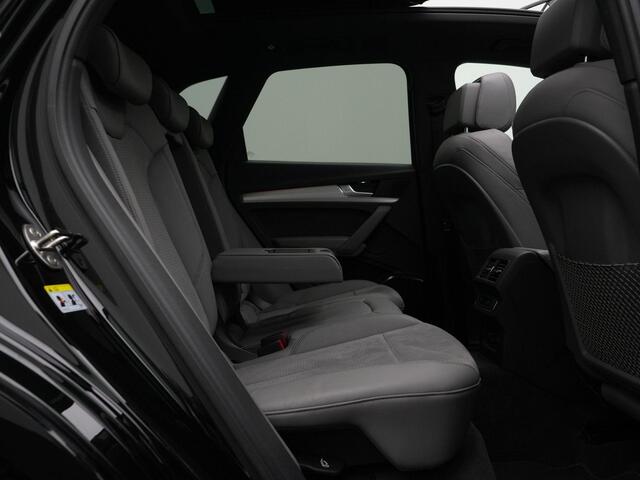 Audi Q5 55 TFSI e 367 pk S-tronic S edition | Panoramadak | Luchtvering | Matrix LED | Geheugenstoel | Leder/alcantara | Achteruitrijcamera
