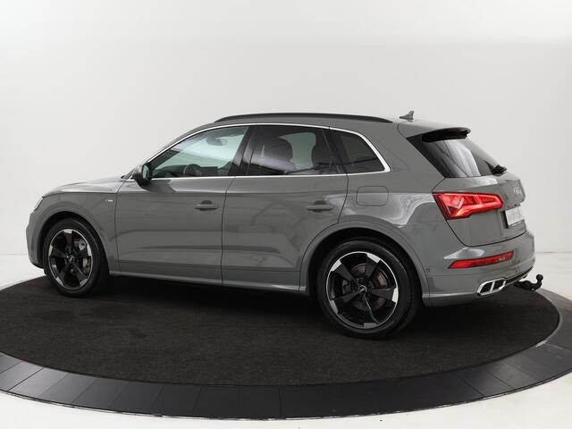 Audi Q5 55 TFSIe S Edition | Trekhaak | Leder | Adaptive cruise | 360 camera | Carplay | Navigatie | Virtual Cockpit | Luchtvering | Matrix LED