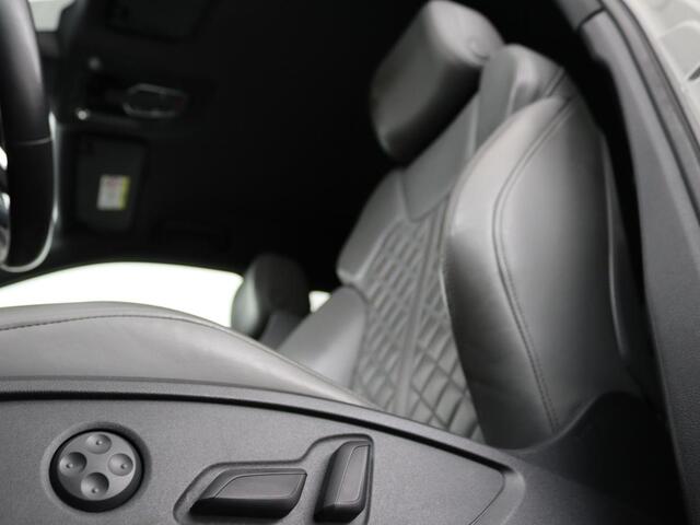 Audi Q5 55 TFSIe S Edition | Trekhaak | Leder | Adaptive cruise | 360 camera | Carplay | Navigatie | Virtual Cockpit | Luchtvering | Matrix LED