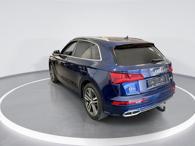 Audi Q5 55 TFSIe 367pk S-tronic Competition · Camera · Luchtvering · Elek. Bestuurdersstoel met Geheugen · Elek.Trekhaak · Elek. Achterklep · Dodehoek · Apple/Android Car Play · 20'' Inch ·