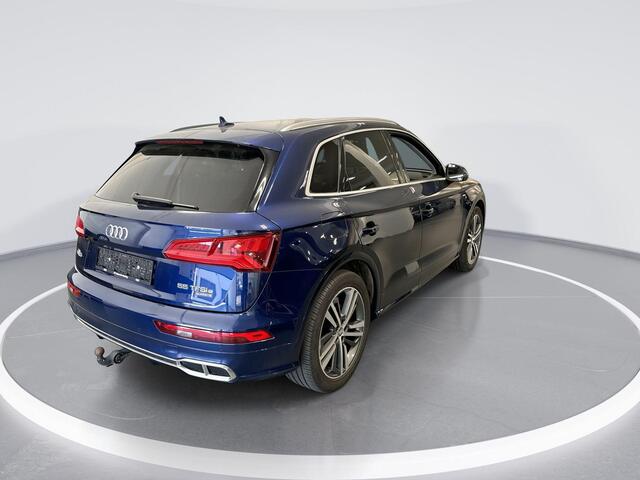 Audi Q5 55 TFSIe 367pk S-tronic Competition · Camera · Luchtvering · Elek. Bestuurdersstoel met Geheugen · Elek.Trekhaak · Elek. Achterklep · Dodehoek · Apple/Android Car Play · 20'' Inch ·