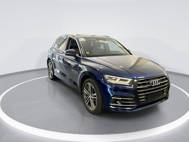 Audi Q5 55 TFSIe 367pk S-tronic Competition · Camera · Luchtvering · Elek. Bestuurdersstoel met Geheugen · Elek.Trekhaak · Elek. Achterklep · Dodehoek · Apple/Android Car Play · 20'' Inch ·