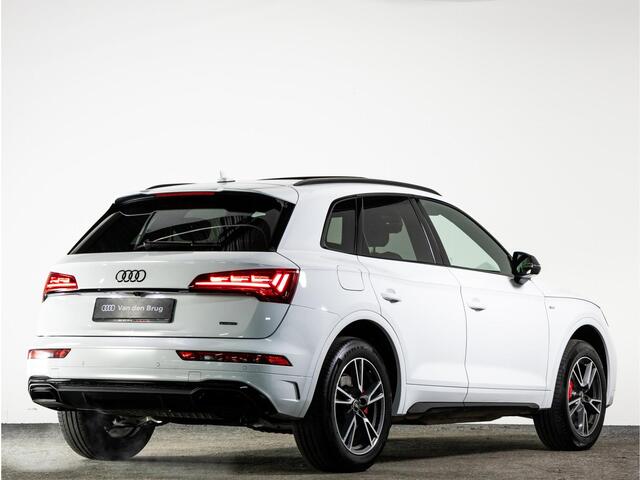 Audi Q5 S-Line 50 TFSI e 299 PK QUATTRO | Panoramadak | Black Edition | Stoelverwarming | Side-Assist | LED Matrix | Adaptieve Cruise |