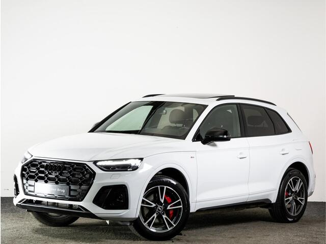 Audi Q5 S-Line 50 TFSI e 299 PK QUATTRO | Panoramadak | Black Edition | Stoelverwarming | Side-Assist | LED Matrix | Adaptieve Cruise |