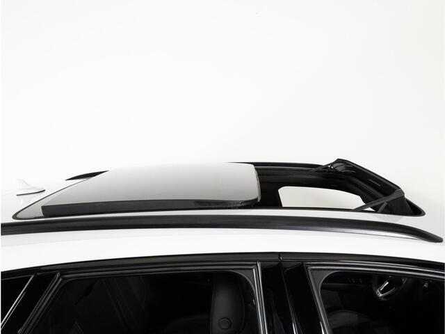 Audi Q5 S-Line 50 TFSI e 299 PK QUATTRO | Panoramadak | Black Edition | Stoelverwarming | Side-Assist | LED Matrix | Adaptieve Cruise |
