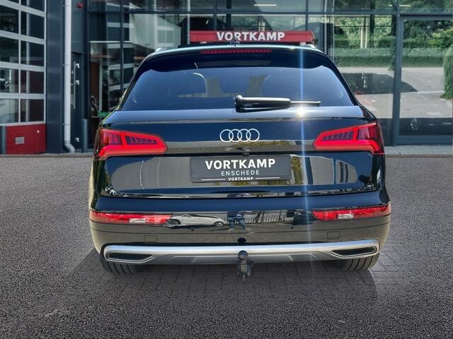 Audi Q5 50 TFSIe QUATTRO S-Edition TREKHAAK/LUCHT-VERING/PANO-DAK/ACC/