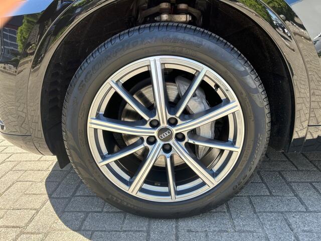 Audi Q5 50 TFSIe QUATTRO S-Edition TREKHAAK/LUCHT-VERING/PANO-DAK/ACC/