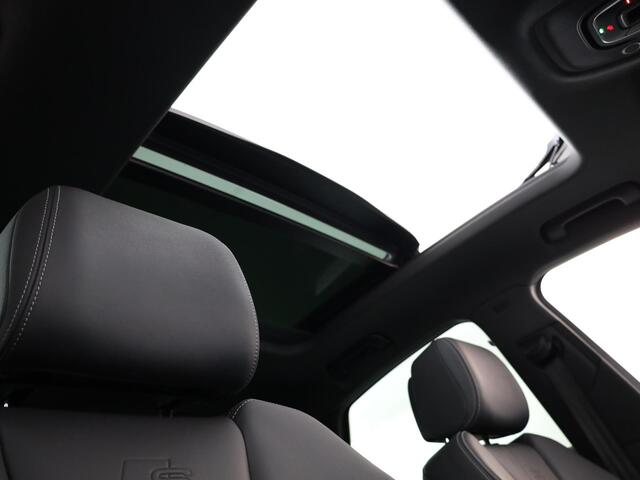 Audi Q5 Sportback 55 TFSI e S edition quattro 367 pk Automaat S-tronic | Navigatie | Panoramadak | Parkeersensoren | Achteruitrijcamera | Adaptieve cruise control | Stoelverwarming | S-line |