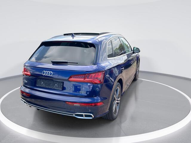 Audi Q5 55 TFSI e quattro Competition · Drive select · 360 graden camera · Luchtvering ·