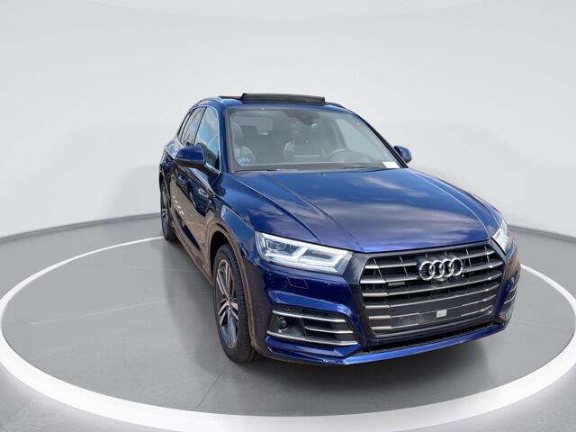 Audi Q5 55 TFSI e quattro Competition · Drive select · 360 graden camera · Luchtvering ·