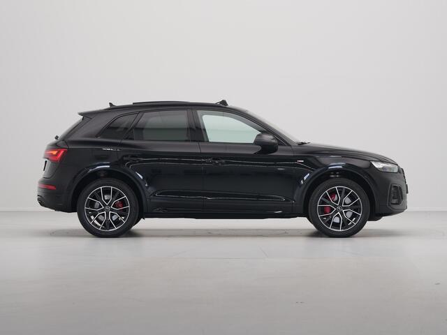 Audi Q5 55 TFSI e PHEV 367 pk S edition Competition Panoramadak Camera B&O Park Assist Trekhaak