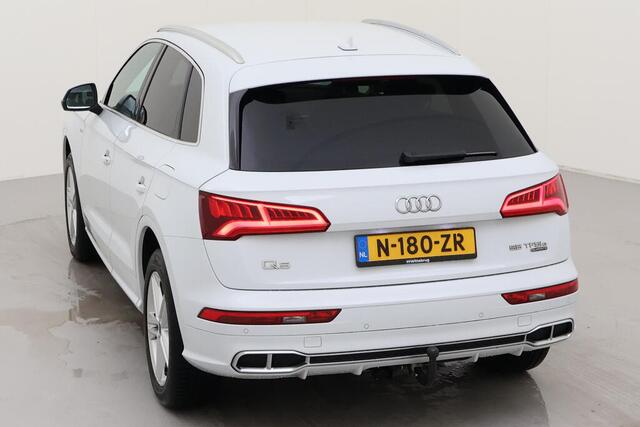Audi Q5 50 TFSI e quattro S edition Metallic/ PHEV/ Digitale Cockpit/ S line Int. + Ext. / Elec. Klep/ Afn. haak/ Parkeersensoren/ 19 lmv