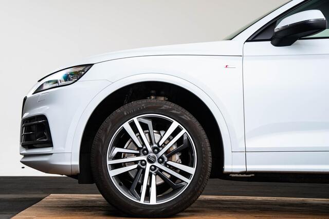 Audi Q5 2.0 TFSI quattro Sport Pro Line S S Line - Trekhaak - MMI navigatie plus - Verwarmbare voorstoelen - Pre sense basic - Interieurvoorverwarming - Parkeerhulp plus - Lichtpakket 2 - Buitenspiegels elektrisch verwarmbaar -