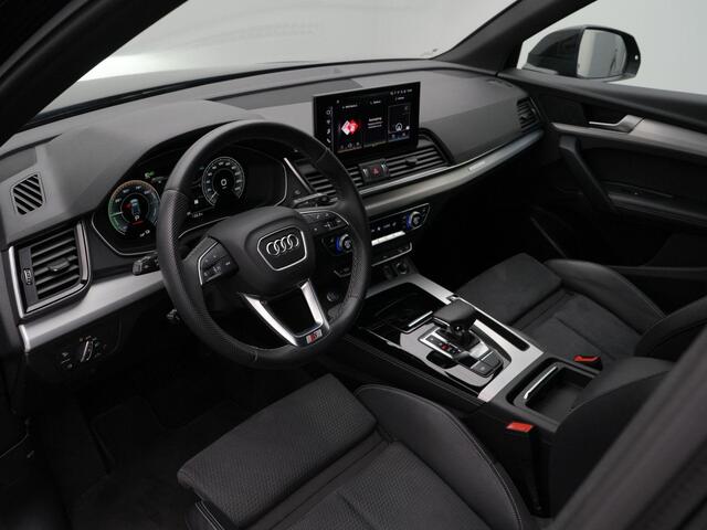 Audi Q5 S edition Competition 55 TFSI e 270 kW / 367 pk quattro | Camera | Stoelverwarming | Standkachel | Leder | Side Assist | 20 inch