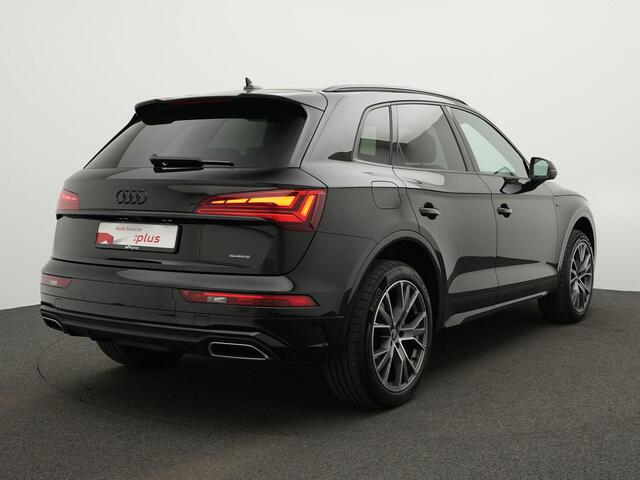 Audi Q5 S edition Competition 55 TFSI e 270 kW / 367 pk quattro | Camera | Stoelverwarming | Standkachel | Leder | Side Assist | 20 inch
