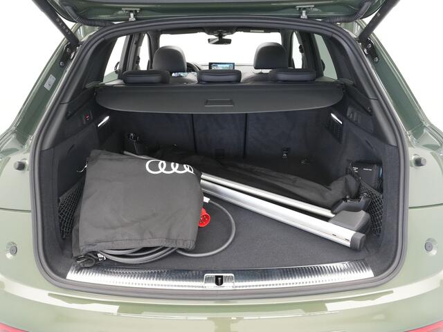Audi Q5 50 TFSI e 299 pk S edition Competition Panoramadak B&O Camera Trekhaak Leer/alcantara Stoelverwarming