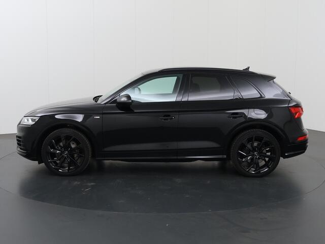Audi Q5 50 TFSI e quattro S Line | Luchtvering | Parkeercamera| Navigatiesysteem | Elektr. Verstelbare Sportstoelen Met Geheugen | Cruise Control | Climate Control |
