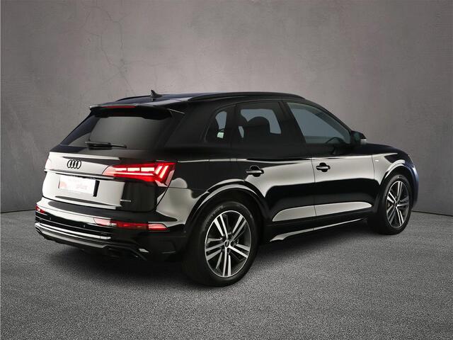 Audi Q5 55 TFSI e S edition | Luchtvering | Matrix | Carplay | Comfortsleutel | Tour | Parking | City | Zwart optiek| 20 inch | OLED | Elekt.verstbare-stoelen-Memory |