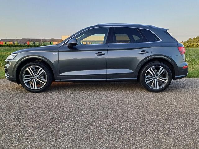 Audi Q5 2.0 TFSI quattro Sport S Line Black Edition /Pano/S-Line/B&O/Trekh./Camera/20"/Lage KM/