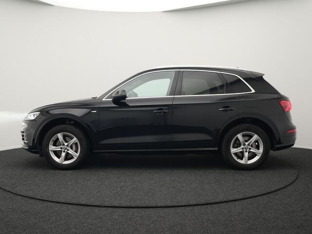 Audi Q5 50 TFSI e Quattro S Line Plug In Hybrid 299pk Dealer O.H PHEV | Alcantara Sportstoelen Verwarmd | Virtual Cockpit | Camera | Navi Plus | BLIS | LED | DAB |
