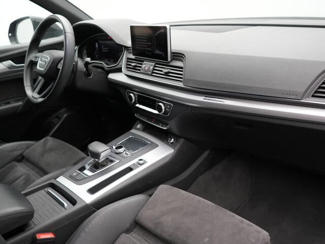 Audi Q5 50 TFSI e Quattro S Line Plug In Hybrid 299pk Dealer O.H PHEV | Alcantara Sportstoelen Verwarmd | Virtual Cockpit | Camera | Navi Plus | BLIS | LED | DAB |