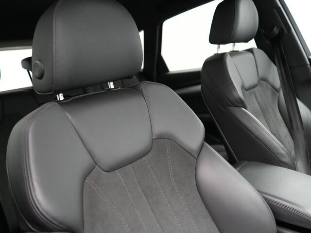 Audi Q5 50 TFSI e Quattro S Line Plug In Hybrid 299pk Dealer O.H PHEV | Alcantara Sportstoelen Verwarmd | Virtual Cockpit | Camera | Navi Plus | BLIS | LED | DAB |