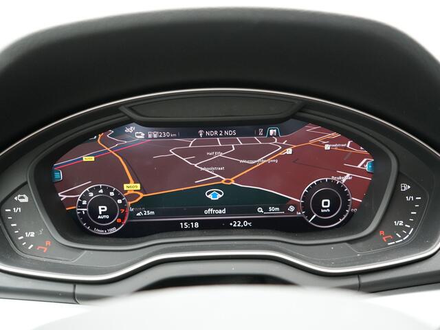 Audi Q5 50 TFSI e Quattro S Line Plug In Hybrid 299pk Dealer O.H PHEV | Alcantara Sportstoelen Verwarmd | Virtual Cockpit | Camera | Navi Plus | BLIS | LED | DAB |