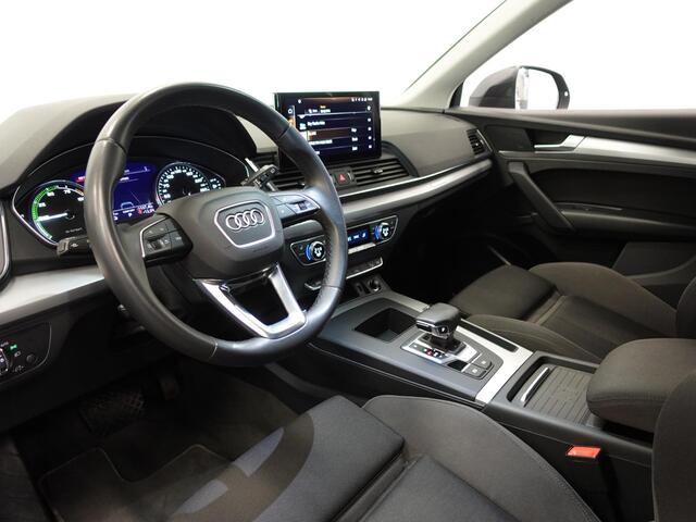 Audi Q5 50 TFSIe PHEV Pro Line Audi Q5 50 TFSI e Pro Line | Navigatie | Apple Carplay/Android Auto | Adaptive Cruise Control | Parkeersensoren | Camera | Elektrische achterklep | LED | Stoelverwarming