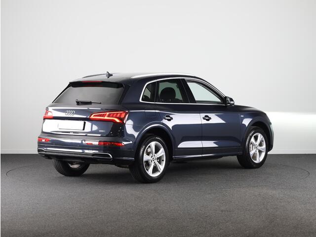 Audi Q5 50 TFSI e Advanced edition 299pk Plug in Hybrid S-tronic | Navigatie | Parkeersensoren | Adaptieve cruise control |
