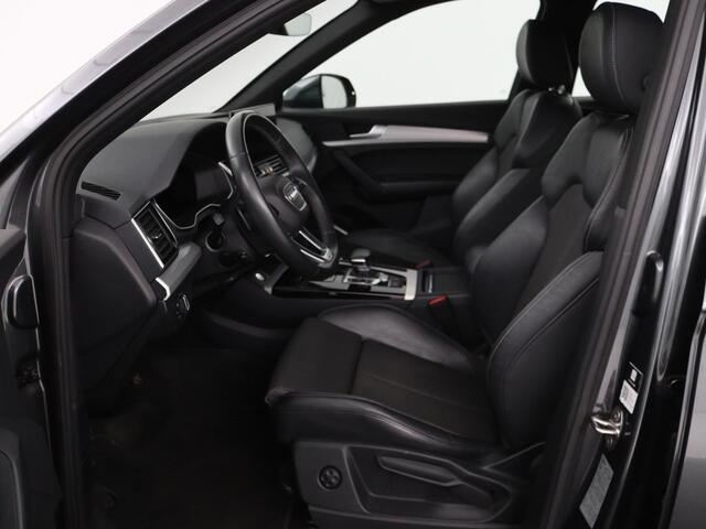 Audi Q5 50 TFSI e quattro S edition | Stoelverwarming | Adaptive cruise | Matrix LED | Half leder | Camera | Carplay | Sfeerverlichting | Sportstoelen | Navigatie