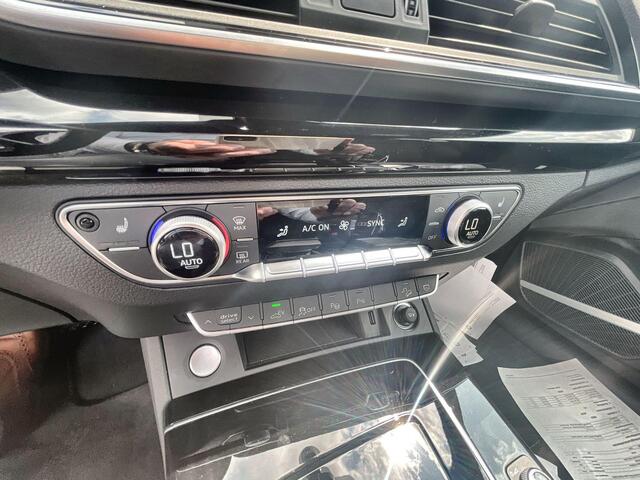Audi Q5 Sportback 55 TFSIe 270kW/367PK S Line · Panoramadak · Leder · Trekhaak · Garantie tot september 2029 of 100000km.