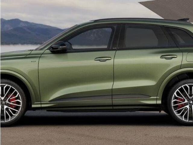 Audi Q5 S edition Competition 2.0 TFSI e | 367 PK | 21 inch velgen |Adaptieve luchtvering | Panorama glasdak | Privacyglas | Sportstoelen | Navigatiepakket |