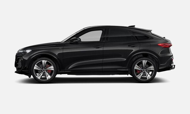 Audi Q5 Sportback e-hybrid quattro 367 PK S edition Competition | Panorama-glasdak | Sportstoelen met stiksel in rood | Trekhaak, elektr. wegklapbaar |