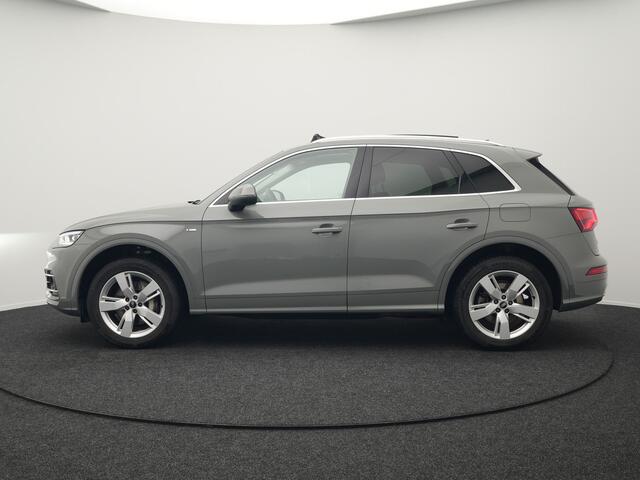 Audi Q5 50 TFSI e Quattro S Line Plug In Hybrid 299pk Dealer O.H PHEV | Panodak | Adaptive Cruise | Head Up | Camera | Virtual | Apple Carplay | Keyless | 19" L.M |