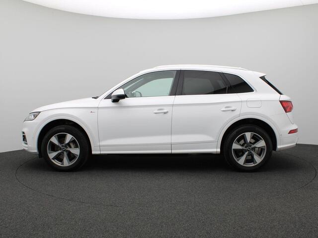 Audi Q5 50 TFSI e quattro S edition 299PK S-Tronic Adaptieve Cruise Controle, 360gr. Camera, Keyless, B&O Soundsysteem, Matrix-LED verlichting, Side Assist, Elektr. Achterklep, Stoelverwarming, Elektr. verst. stoelen, 19" LM Velgen