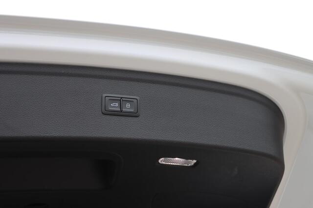 Audi Q5 55 TFSI e S edition Competition 367pk S-Tronic | HUD | RS Stoelen| 360°