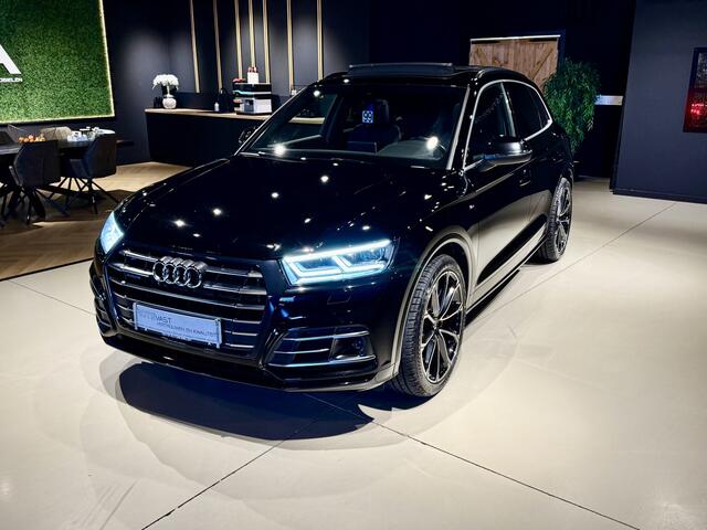 Audi Q5 55 TFSIe Quattro S-Line Pano|Luchtvering|ACC|Camera Zwart