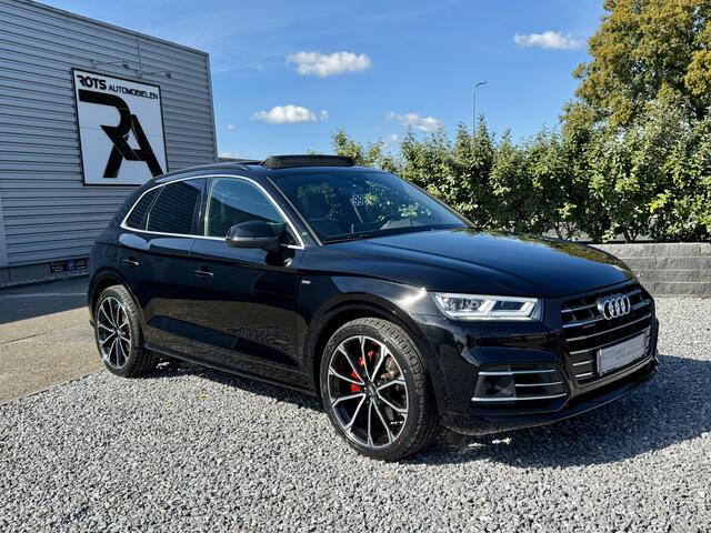 Audi Q5 55 TFSIe Quattro S-Line Pano|Luchtvering|ACC|Camera Zwart
