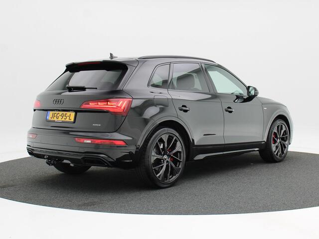 Audi Q5 50 TFSi e 299 Pk Automaat S-Line Competition | Trekhaak | B&O Audio | 360 Camera | Luchtvering | Navigatiesysteem | Elektrische Achterklep | 21 Inch | 6.179 Km!