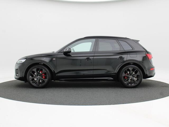 Audi Q5 50 TFSi e 299 Pk Automaat S-Line Competition | Trekhaak | B&O Audio | 360 Camera | Luchtvering | Navigatiesysteem | Elektrische Achterklep | 21 Inch | 6.179 Km!