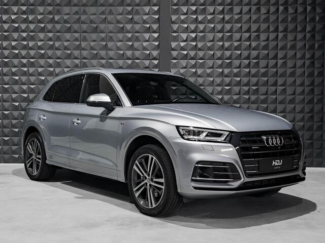 Audi Q5 55 TFSI e quattro Competition | Pano | 20" | Side | Matrix | El. Stoelverst. | Ak. Glas | Tour | Amb. Int verl.| Keyl |