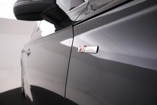 Audi Q5 Sportback 55 TFSI e S edition Panorama schuif/kantel, Stoelverwarming, Leer, Trekhaak,