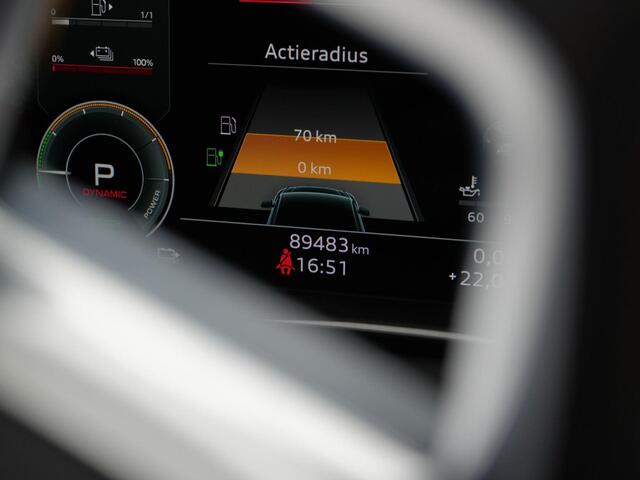 Audi Q5 Sportback 55 TFSI e 367 pk S-tronic S edition / S-Line | Panoramadak | Luchtvering | Leder/alcantara (rood gestikt) | Rondomzicht camera | Geheugenstoel | Bang & Olufsen | Matrix LED