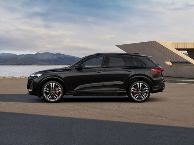 Audi Q5 S edition Competition 2.0 TFSI e 270 kW / 367 PK S | Optiekpakket zwart | Panoramadak | Techniekpakket pro | Geheugenstoelen |