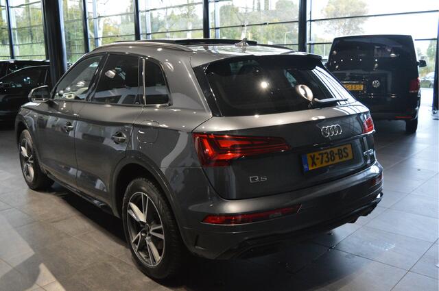 Audi Q5 50 TFSI e 3X S-LINE navi pano trekhaak keyless 19 inch !!