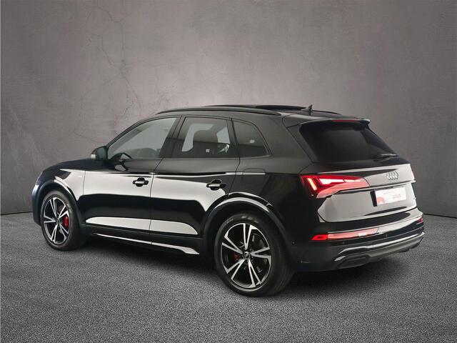 Audi Q5 55 TFSI e S edition | Trekhaak | Luchtvering | Pano | Headup | Carbon | B&O | Matrix | ACC | 360 Camera |
