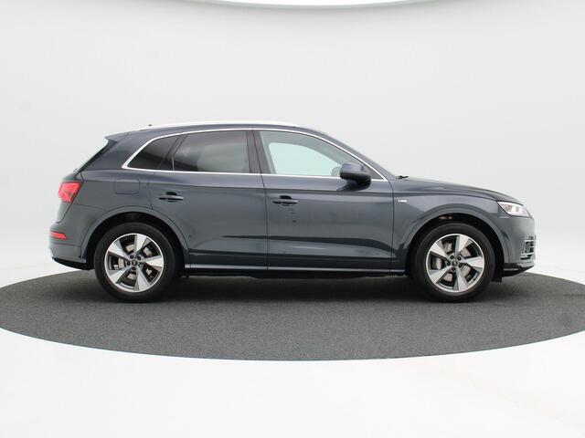 Audi Q5 55 TFSi e 367 Pk Automaat quattro S-Line | Adaptive Cruise | Climate Control | Stoelverwarming | Bluetooth | Navigatie | Camera | Keyless | 19 inch | 83.456 km!!