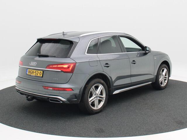 Audi Q5 50 TFSi e 300 Pk Automaat S-Line | Full LED | Adaptive Cruise | Trekhaak | LED | CarPlay | 19 Inch | Stoelverwarming