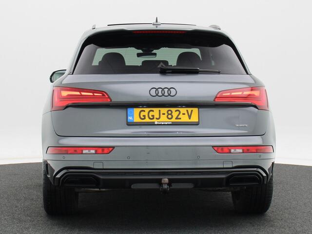 Audi Q5 50 TFSi e 299 Pk Automaat S-Line Competition | Panoramadak | B&O | 360° Camera | Adaptive Cruise | Trekhaak | LED | 20 Inch | 19.862 Km!!