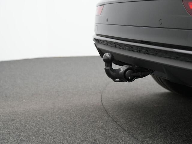 Audi Q5 55 TFSI e 367 pk S-tronic quattro S edition Competition / S-Line | Panoramadak | Trekhaak | Luchtvering | Fijnnappa leder | Geheugenstoel | Head-up display | Bang & Olufsen